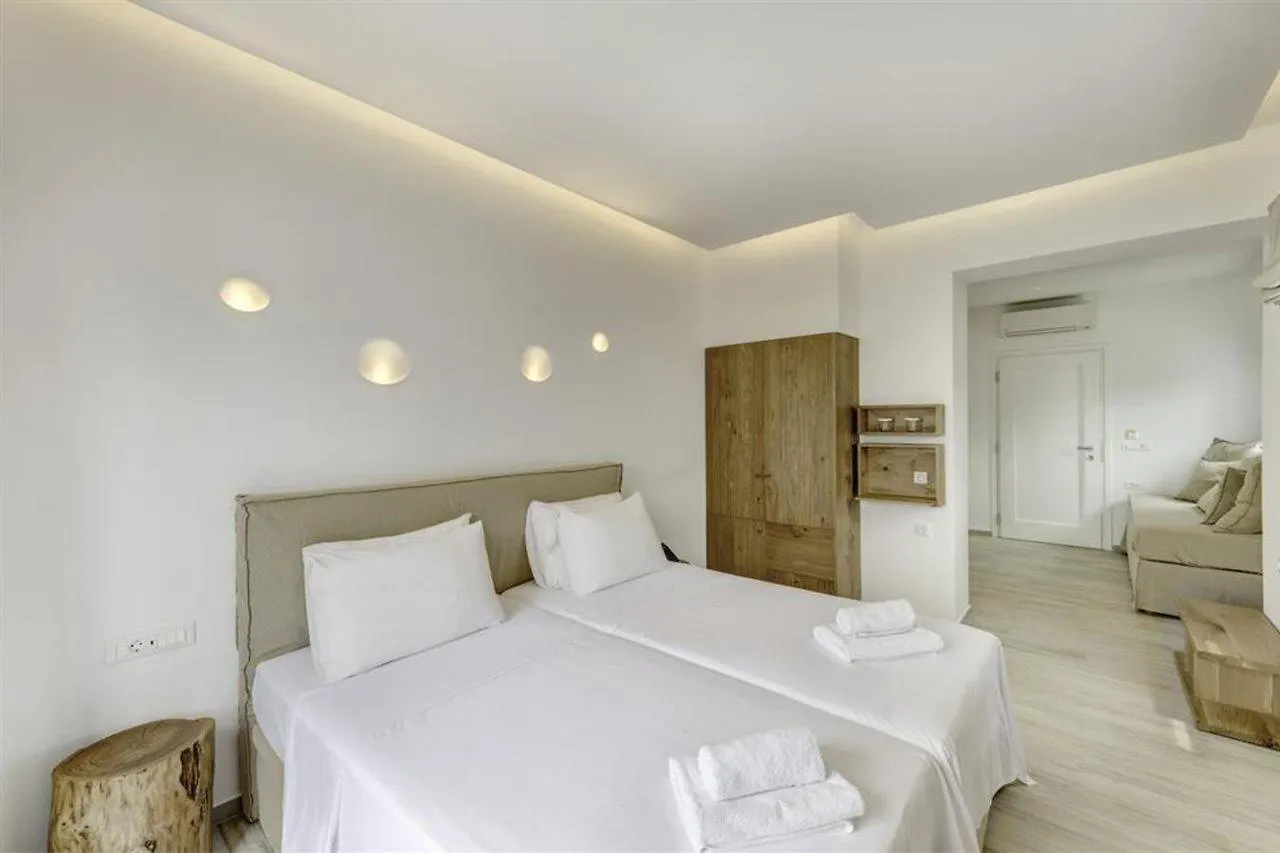 Makis Place Tourlos Greece