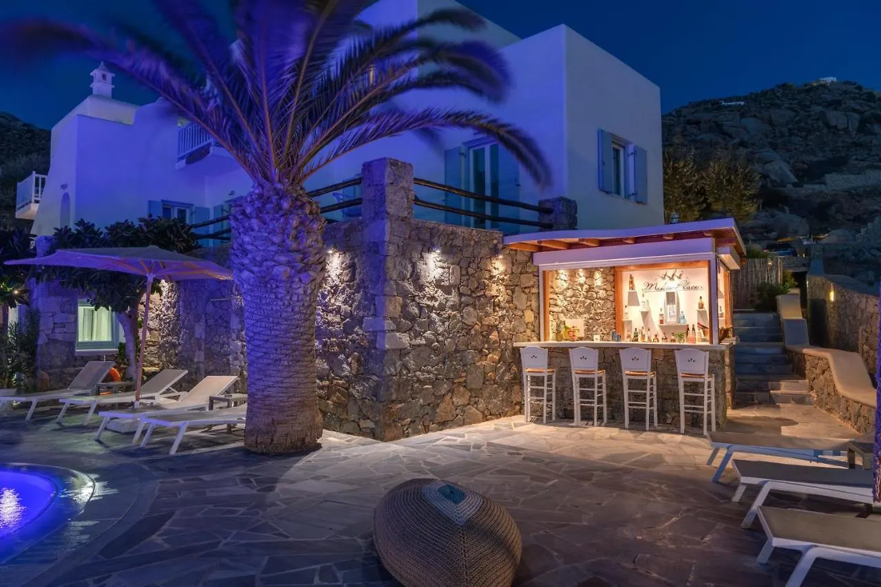Makis Place Tourlos 2*,  Greece