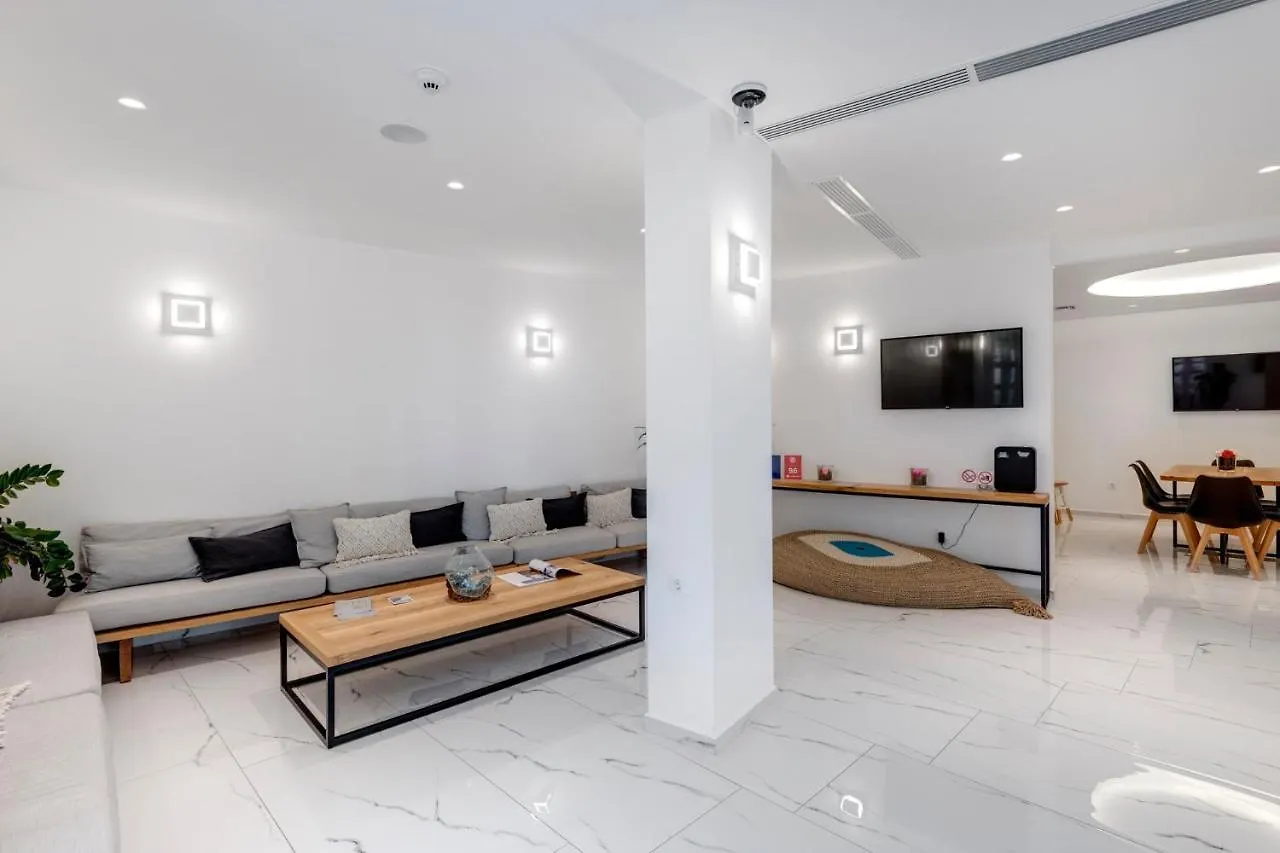 Aparthotel Makis Place Tourlos
