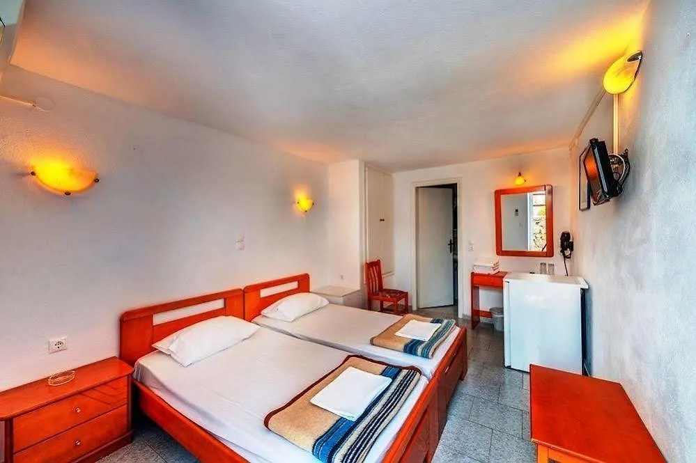 Aparthotel Makis Place Tourlos